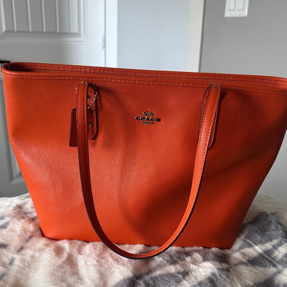 Coach Handbags - Coach tote bag